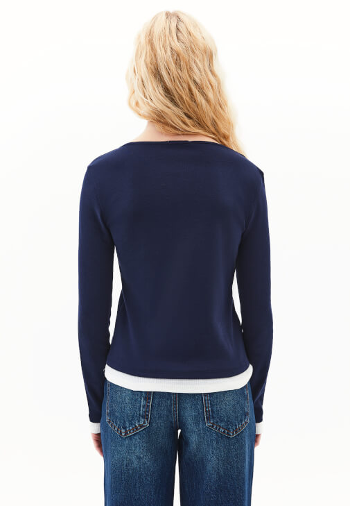 Pamuklu Tişört ve Straight-Fit Denim Kombini