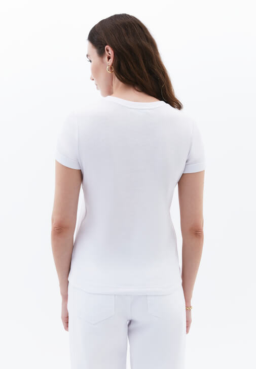 Sıfır Yaka Pamuklu Tişört ve Denim Pantolon Kombini