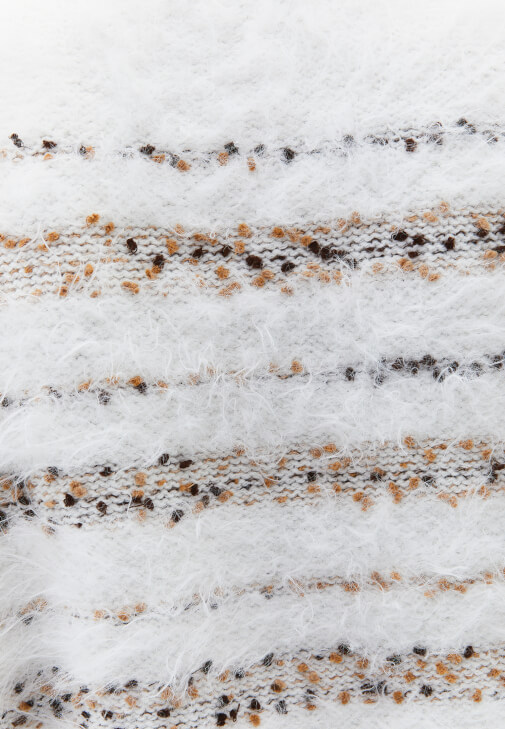 Düğmeli Hırka ve Kadife Pantolon Kombini