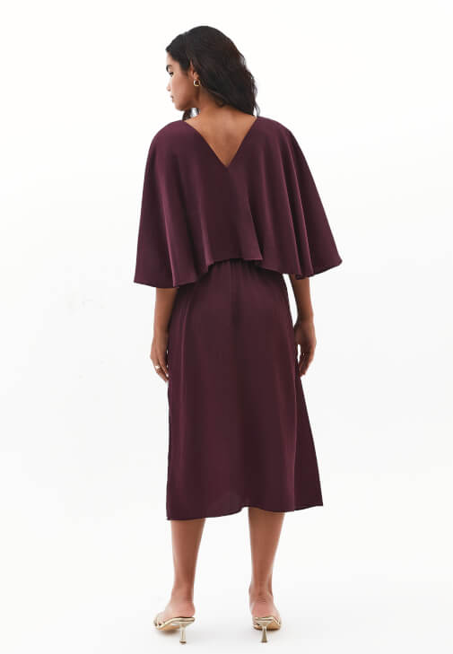 Saten Elbise ve Bantlı Topuklu Terlik Kombini