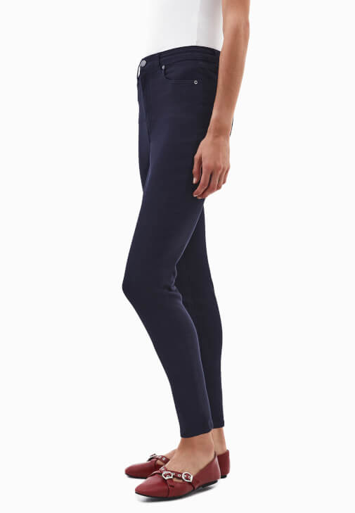 Skinny-Fit Pantolon ve Atlet Kombini