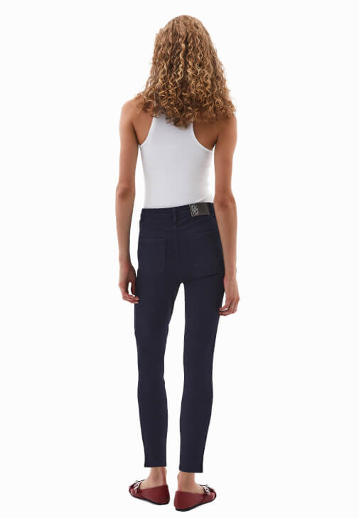 Skinny-Fit Pantolon ve Atlet Kombini