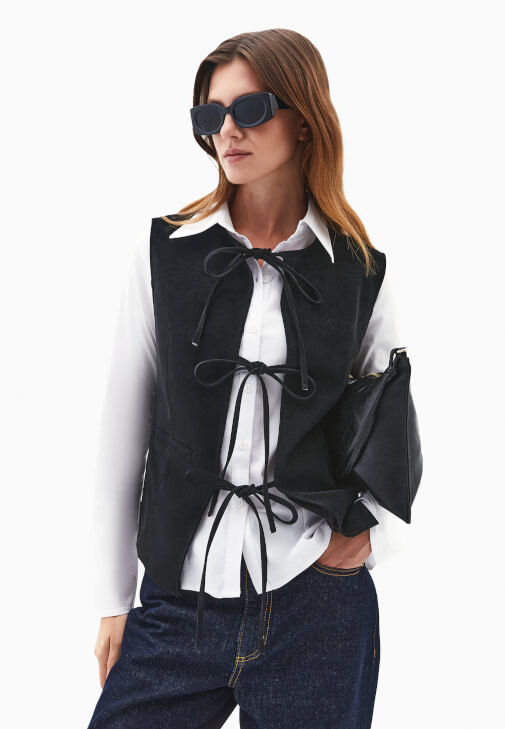 Siyah Bağcıklı Süet Yelek