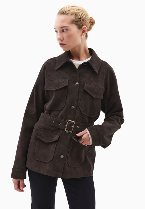 Süet Ceket ve Wide-Leg Denim Kombini