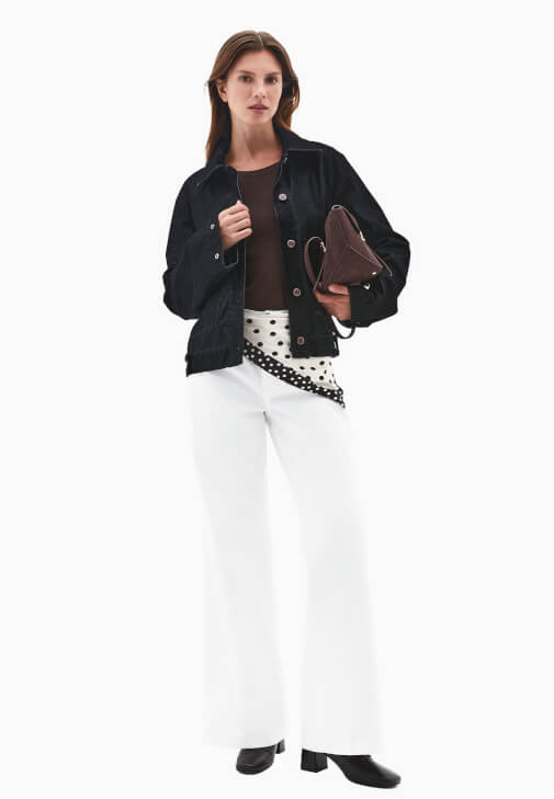 Süet Ceket ve Wide-Leg Pantolon Kombini