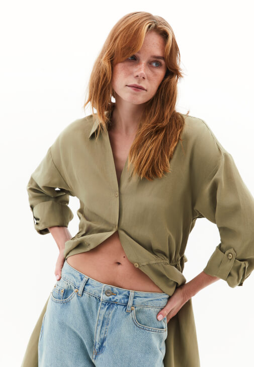 Keten Karışımlı Elbise ve Denim Kombini