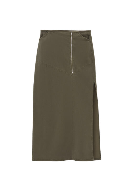 Yırtmaçlı Etek ve Polo Yaka Kazak Kombini