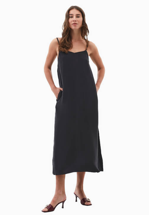 Siyah Askılı Uzun Elbise (TENCEL™ )
