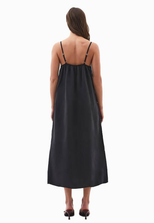 Askılı Tencel Elbise ve Terlik Kombini