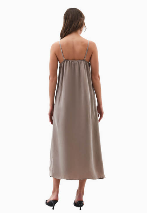 Tencel Askılı Elbise ve Terlik Kombini