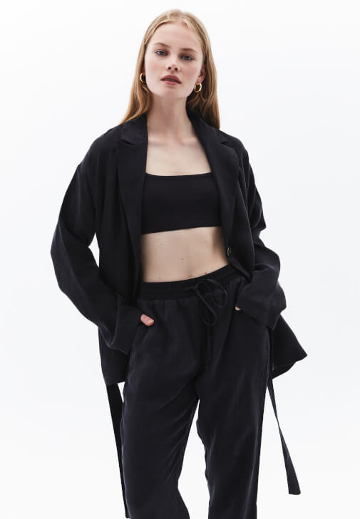 Tencel Bağlamalı Ceket ve Pantolon Kombini