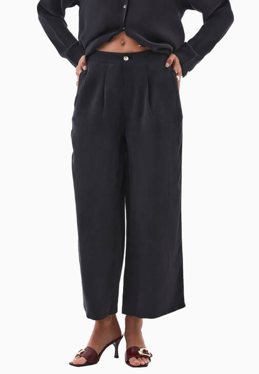 Tencel Pantolon ve Loose-Fit Gömlek Kombini