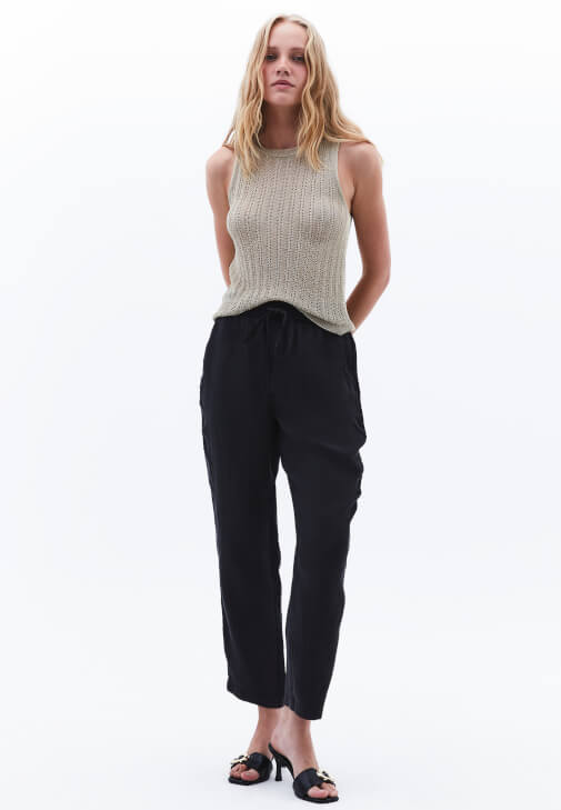 Siyah Yüksek Bel Straight-Fit Pantolon ( TENCEL™ )