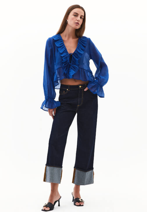 Fırfırlı Tencel Bluz ve Denim Pantolon Kombini