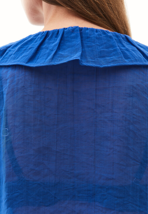 Fırfırlı Tencel Bluz ve Denim Pantolon Kombini