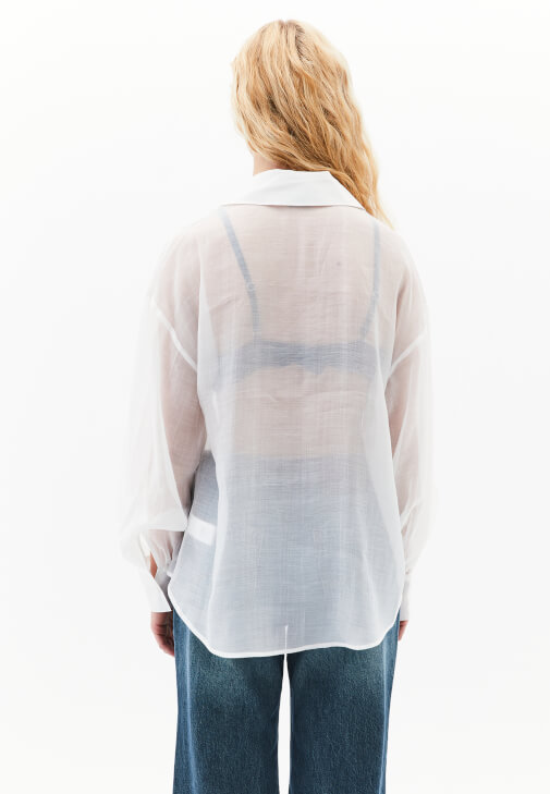 Tül Gömlek ve Denim Pantolon Kombini