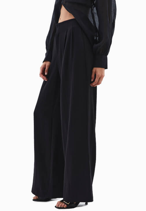 Tencel Pantolon ve Balon Kollu Gömlek Kombini