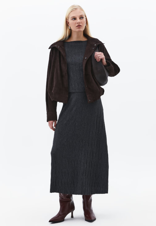  Bot Yaka Kazak ve Uzun Etek Kombini