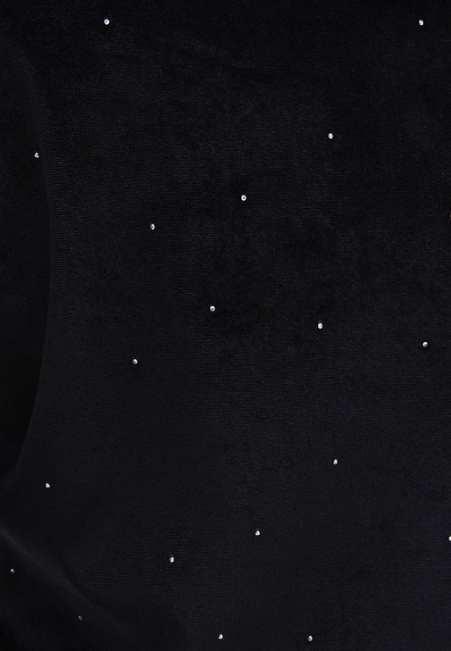 Büzgülü Kadife Elbise ve Ayakkabı Kombini