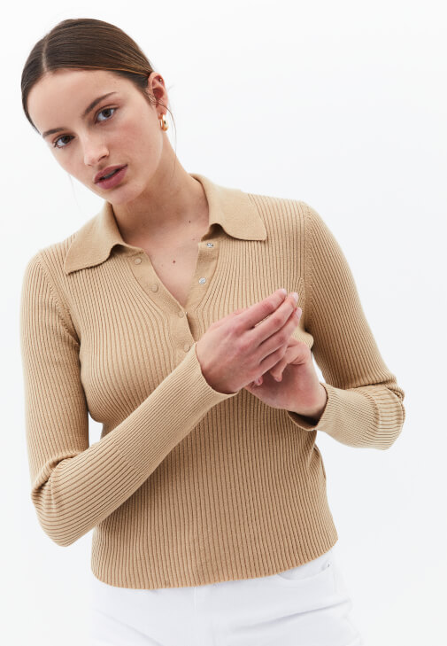 Polo Yaka Kazak ve Ultra Yüksek Bel Pantolon Kombini