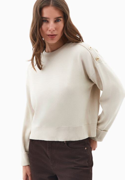 Düğme Detaylı Kazak ve Bol Paça Pantolon Kombini