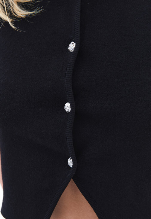 Düğmeli Yelek ve Denim Pantolon Kombini