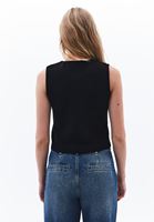 Bayan Siyah Düğme Detaylı Yelek