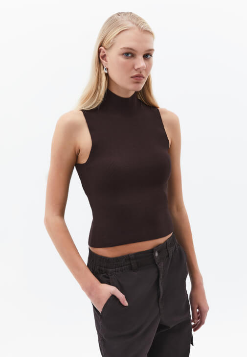  Yüksek Yaka Triko Atlet