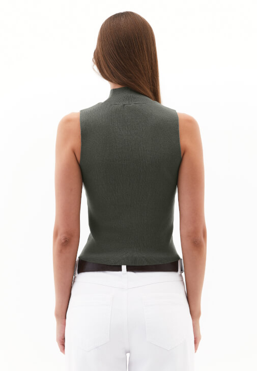 Triko Yüksek Yaka Atlet ve Pantolon Kombini