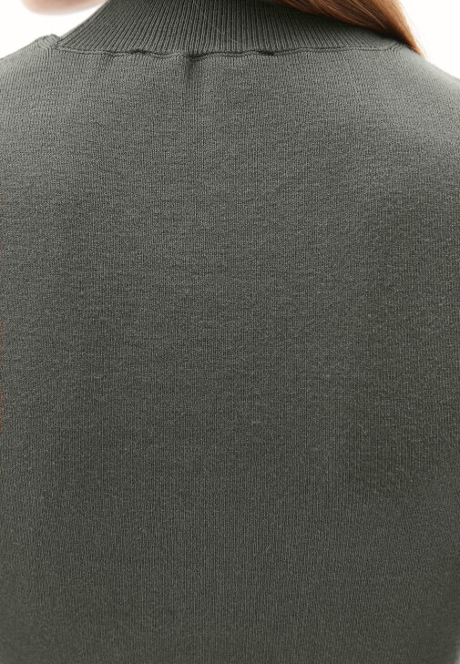 Triko Yüksek Yaka Atlet ve Pantolon Kombini