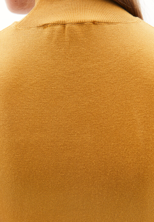 Triko Atlet ve Straight-Fit Pantolon Kombini