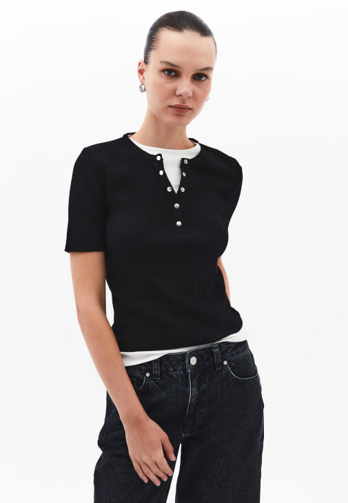 Çok Renkli Sıfır Yaka Triko Tişört