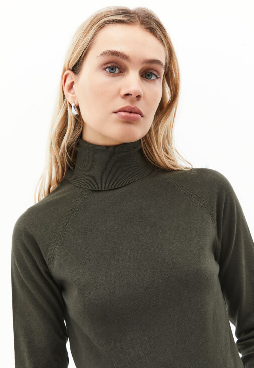 Balıkçı Yaka kazak ve Bol Paça Pantolon Kombini