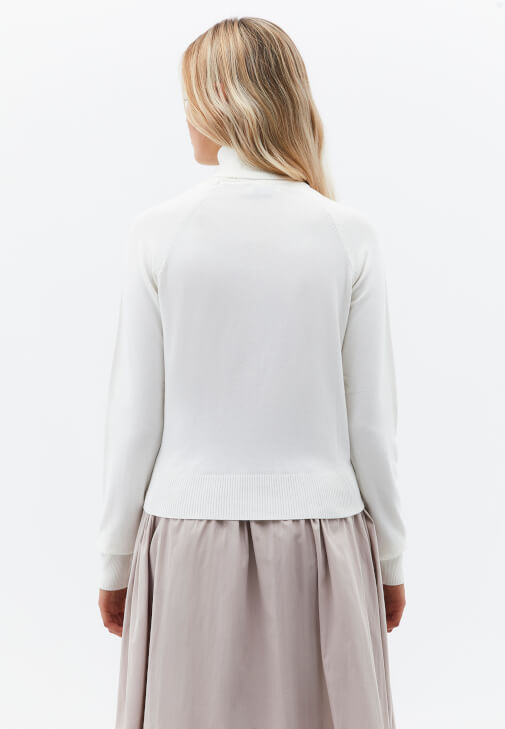 Balıkçı Yaka Kazak ve Kadife Pantolon Kombini