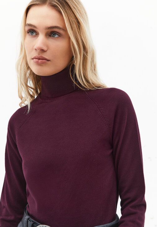 Balıkçı Yaka Kazak ve Wide-Leg Pantolon Kombini