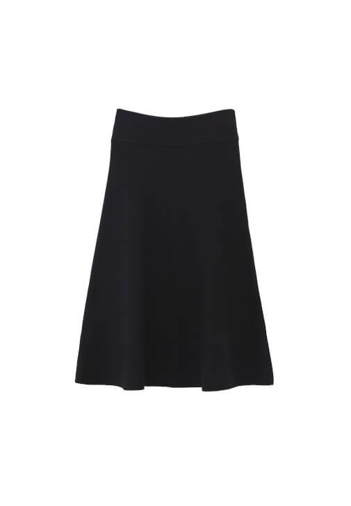 Triko Etek ve Triko Yelek Kombini