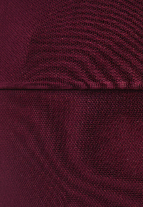 Orta Bel Etek ve Triko Yelek Kombini