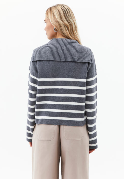 Polo Yaka Kazak ve Balon Pantolon Kombini