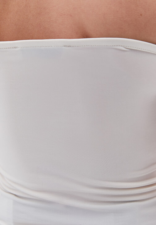 Bağlamalı Atlet ve Düşük Bel Pantolon Kombini