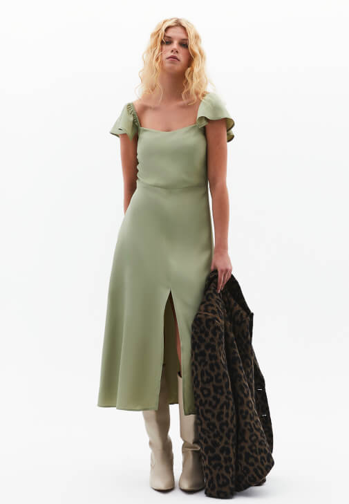  Yırtmaçlı Midi Elbise