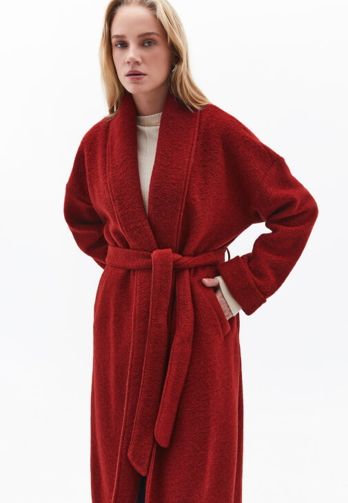 Yün Kaban ve Flare Denim Kombini