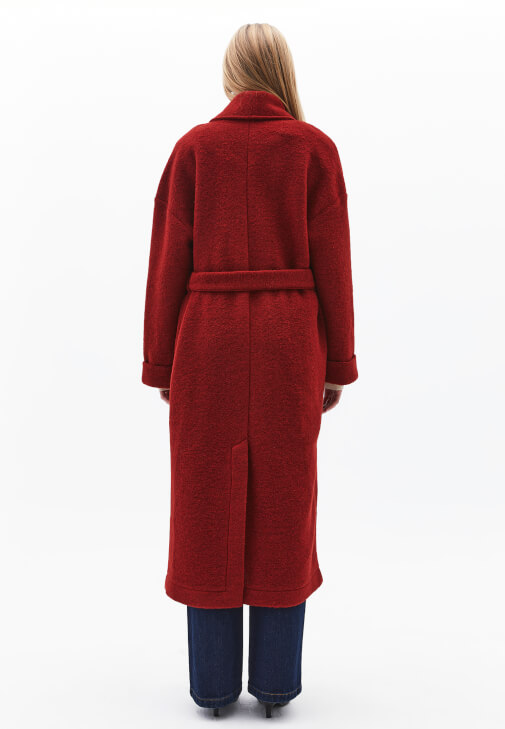 Yün Kaban ve Flare Denim Kombini