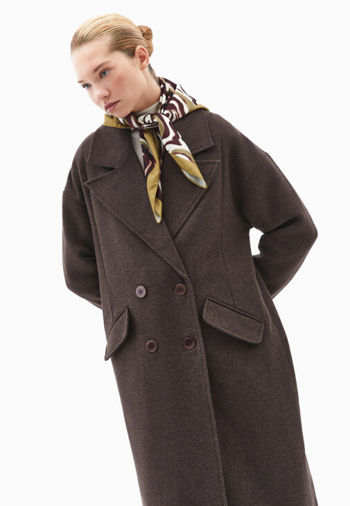 Yünlü Kaban ve Yünlü Pantolon Kombini