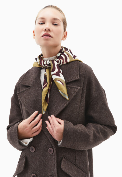 Yünlü Kaban ve Yünlü Pantolon Kombini