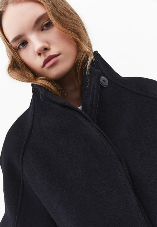 Yün Karışımlı Kaban ve Pantolon Kombini