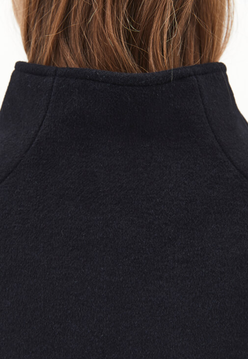 Yün Karışımlı Kaban ve Pantolon Kombini