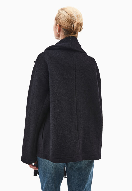 Yünlü Kaban ve Bootcut Pantolon Kombini