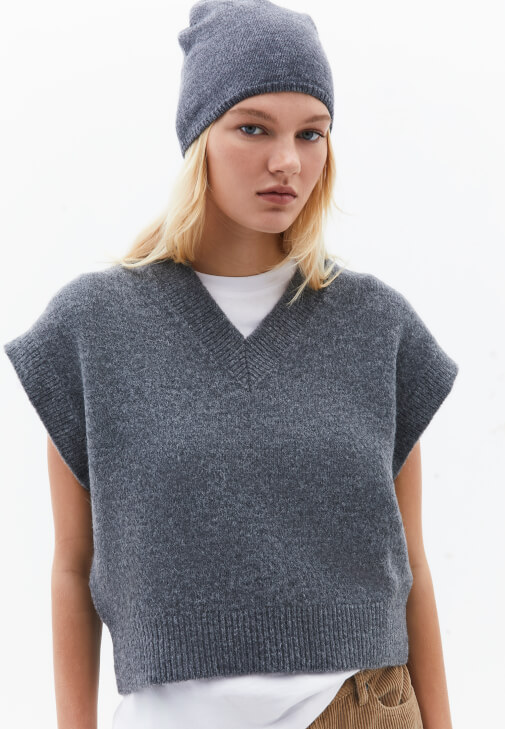 Yün Karışımlı Süveter ve Kadife Pantolon Kombini