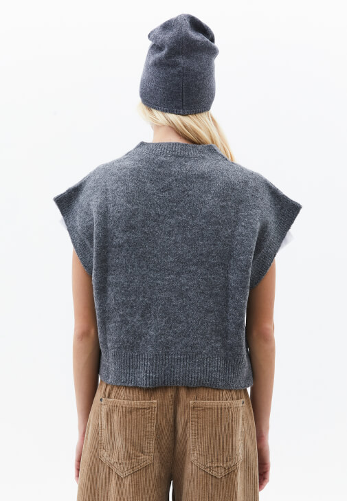 Yün Karışımlı Süveter ve Kadife Pantolon Kombini