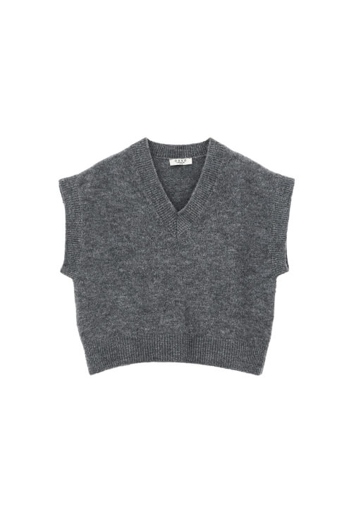 Yün Karışımlı Süveter ve Kadife Pantolon Kombini